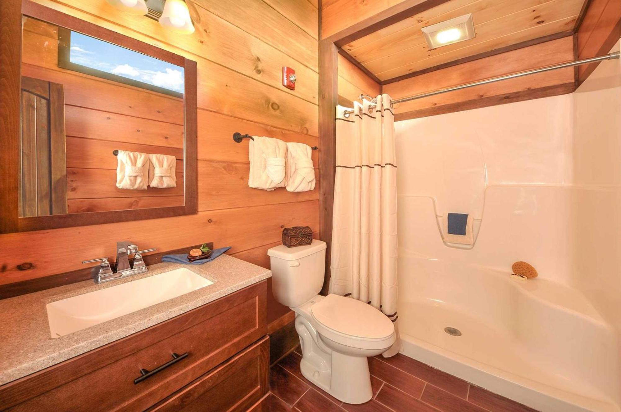 Skyview Mansion:13Bdrm, 17Bath, Sleeps 70, Indoor Pool, Amazing Views Pigeon Forge Exterior foto