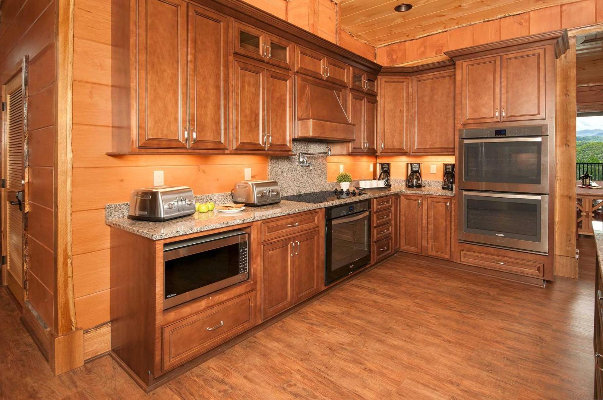 Skyview Mansion:13Bdrm, 17Bath, Sleeps 70, Indoor Pool, Amazing Views Pigeon Forge Exterior foto